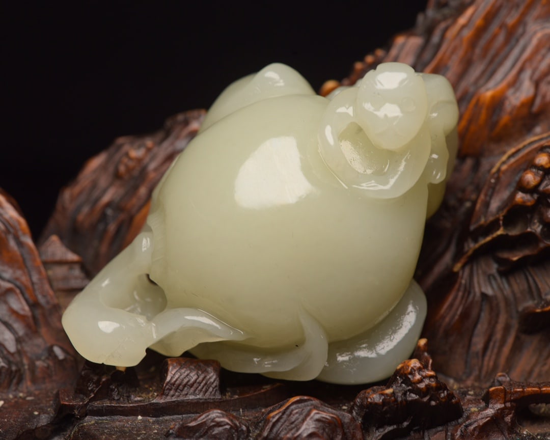 An Exquisite Hetian Jade Monkey (1 of 9)