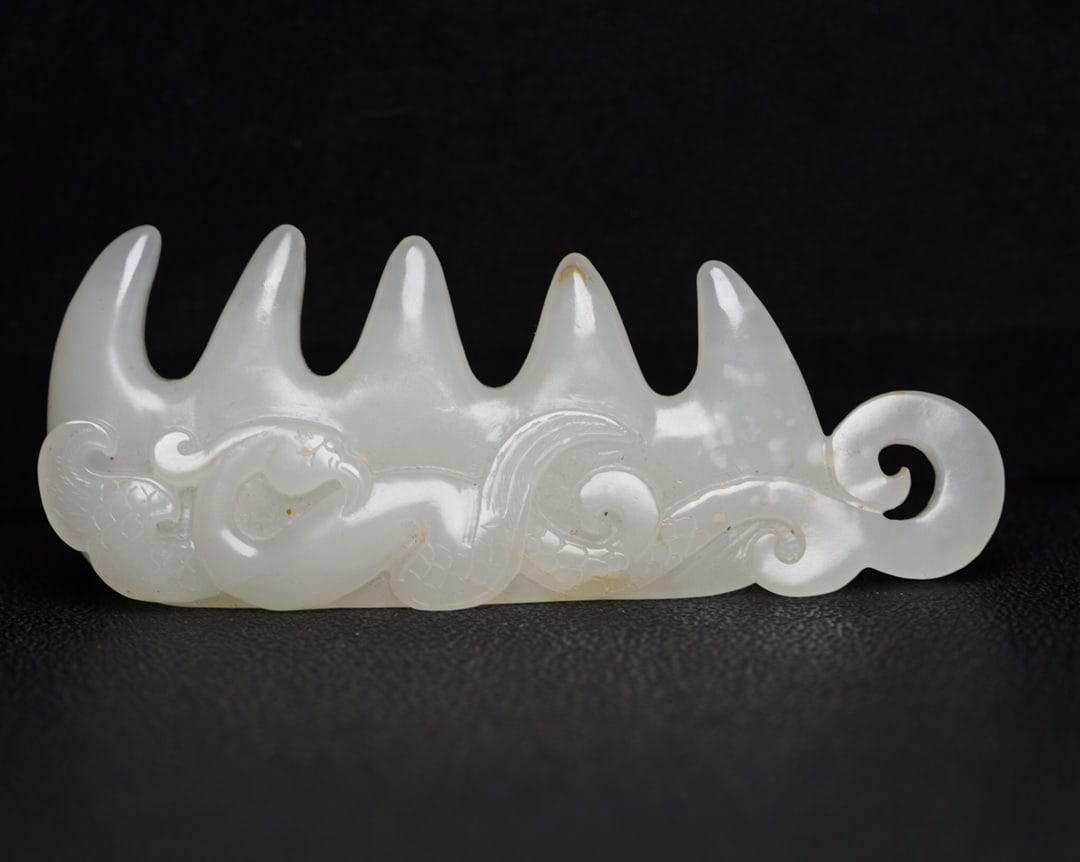  An exquisite hetian jade phoenix pattern comb (1 of 9)
