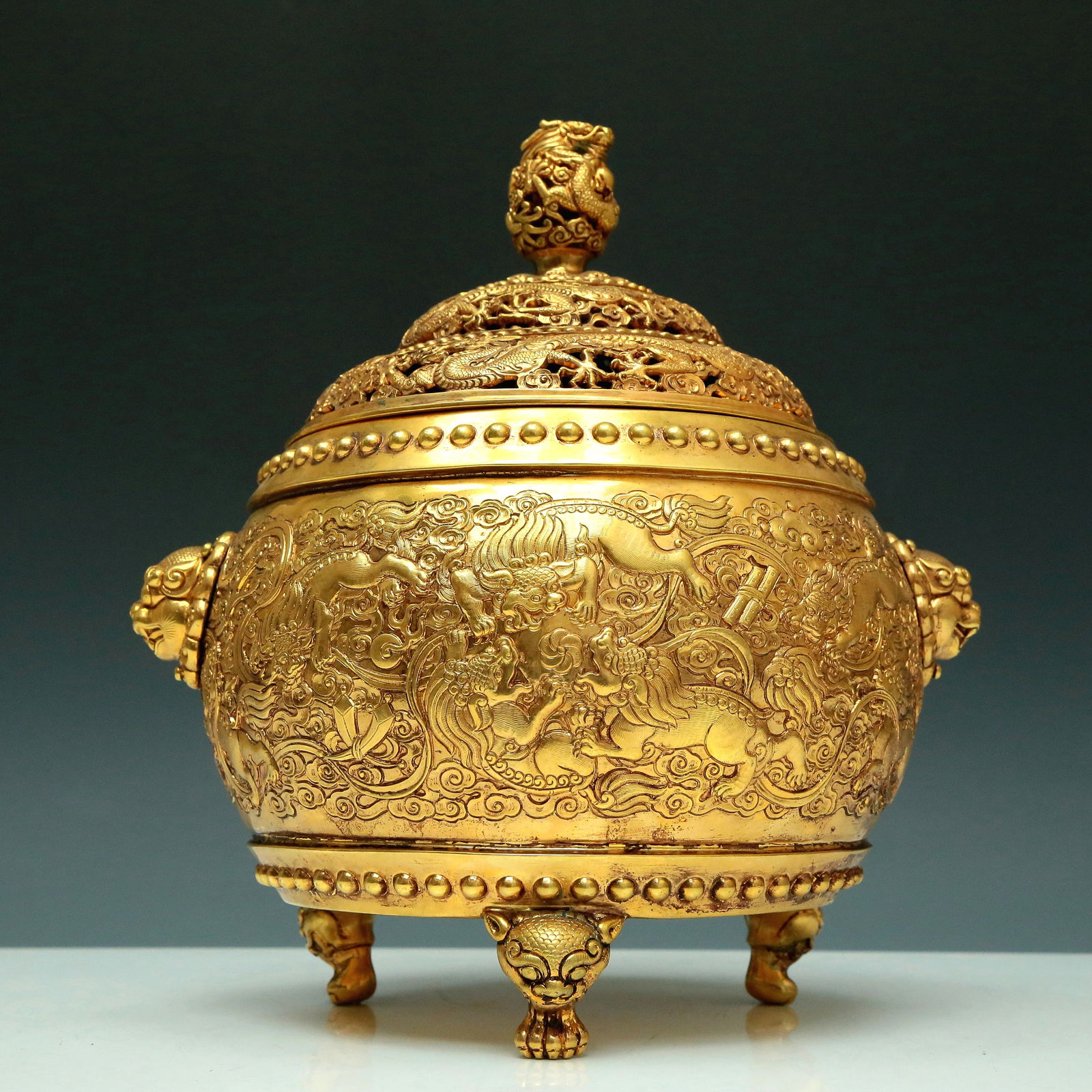 A Magnificent Gilt-Bronze 'Lion& Auspicious Cloud' Tripod Censer And Cover (1 of 11)