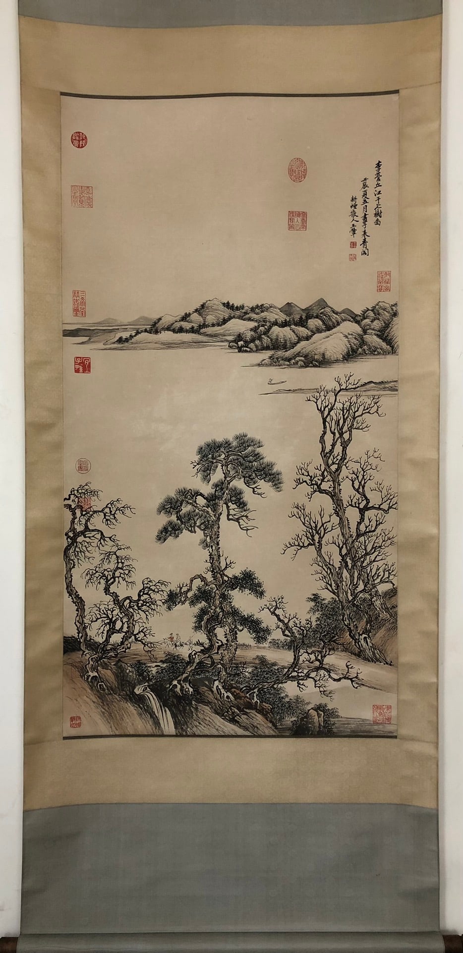 An Exquisite Chinese Ink Painting Hanging Scroll By Wang Hui: An Exquisite Chinese Ink Painting Hanging Scroll By Wang Hui: Landscape Ink and Color on Paper. Size(Without Frame):114cmx60cm. ??????