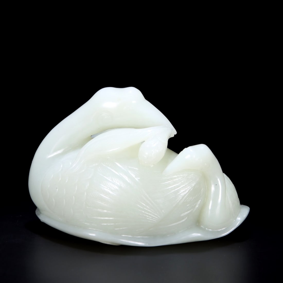 An Exquisite White Jade Ruyi Goose Paper Weight (1 of 9)