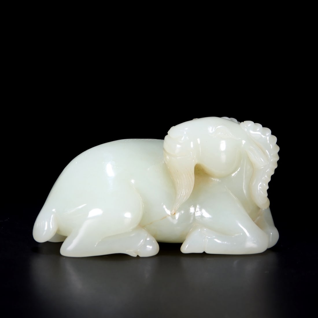 An Exquisite White Jade Sheep Ornament (1 of 9)