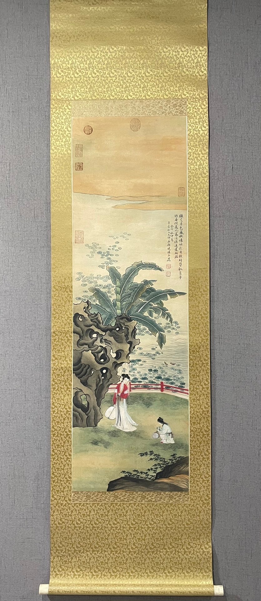 A Chinese Vertical Scroll Ink Painting of Figure on Paper,Fei Danxu: A Chinese Vertical Scroll Ink Painting of Figure on Paper,Fei Danxu,Size(Without The Frame):117cmx36cm 中国水墨人物画立轴,费丹旭