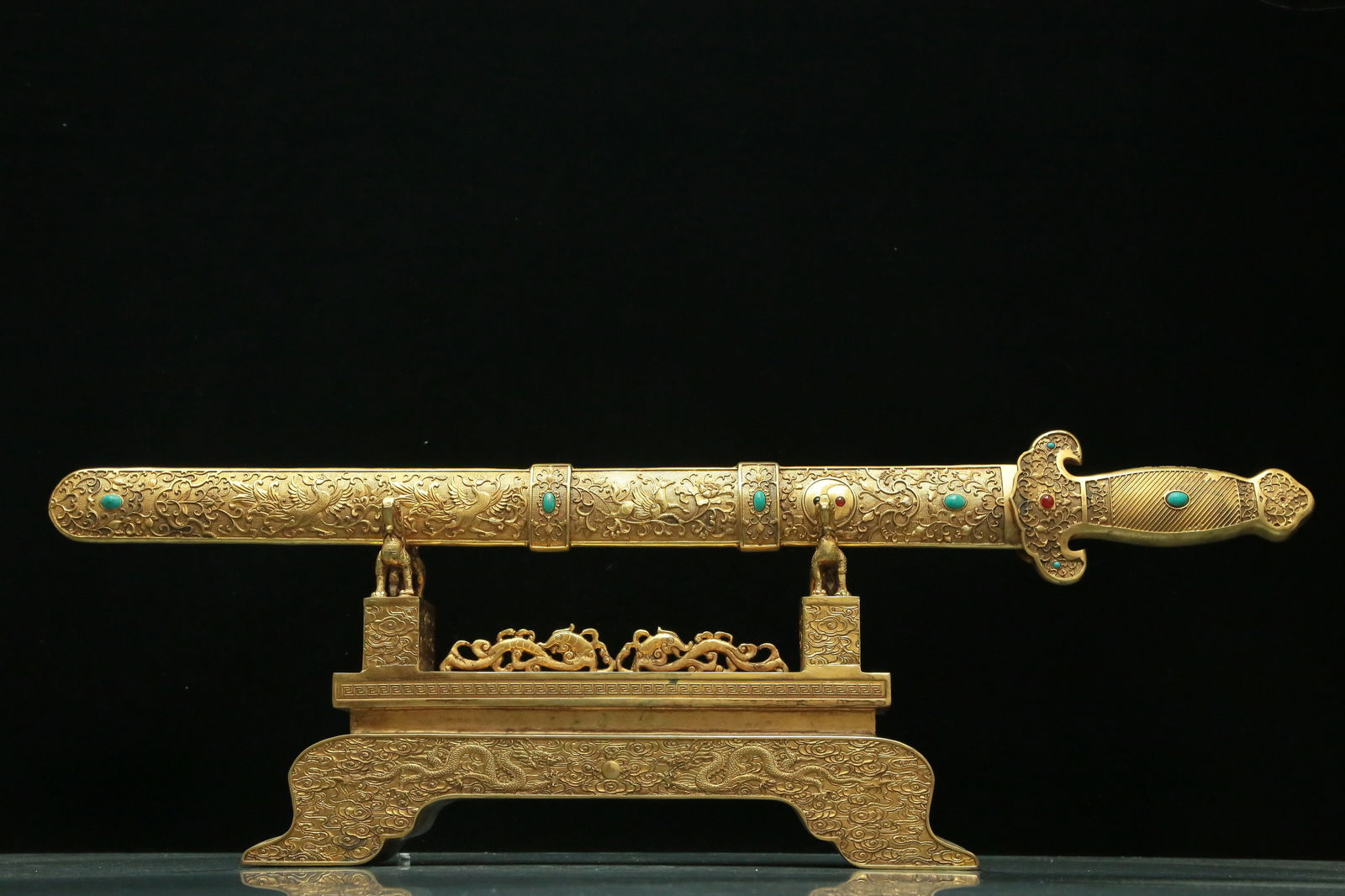 A Magnificent Gilt-Bronze Inlaid Gems 'Dragon and Phoenix' Ornament (1 of 8)