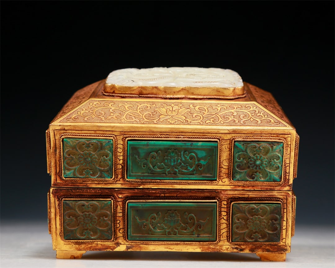 A Magnificent Gilt-Bronze White Jade-Inlaid 'Dragon& Scrolling Lotus' Box (1 of 7)