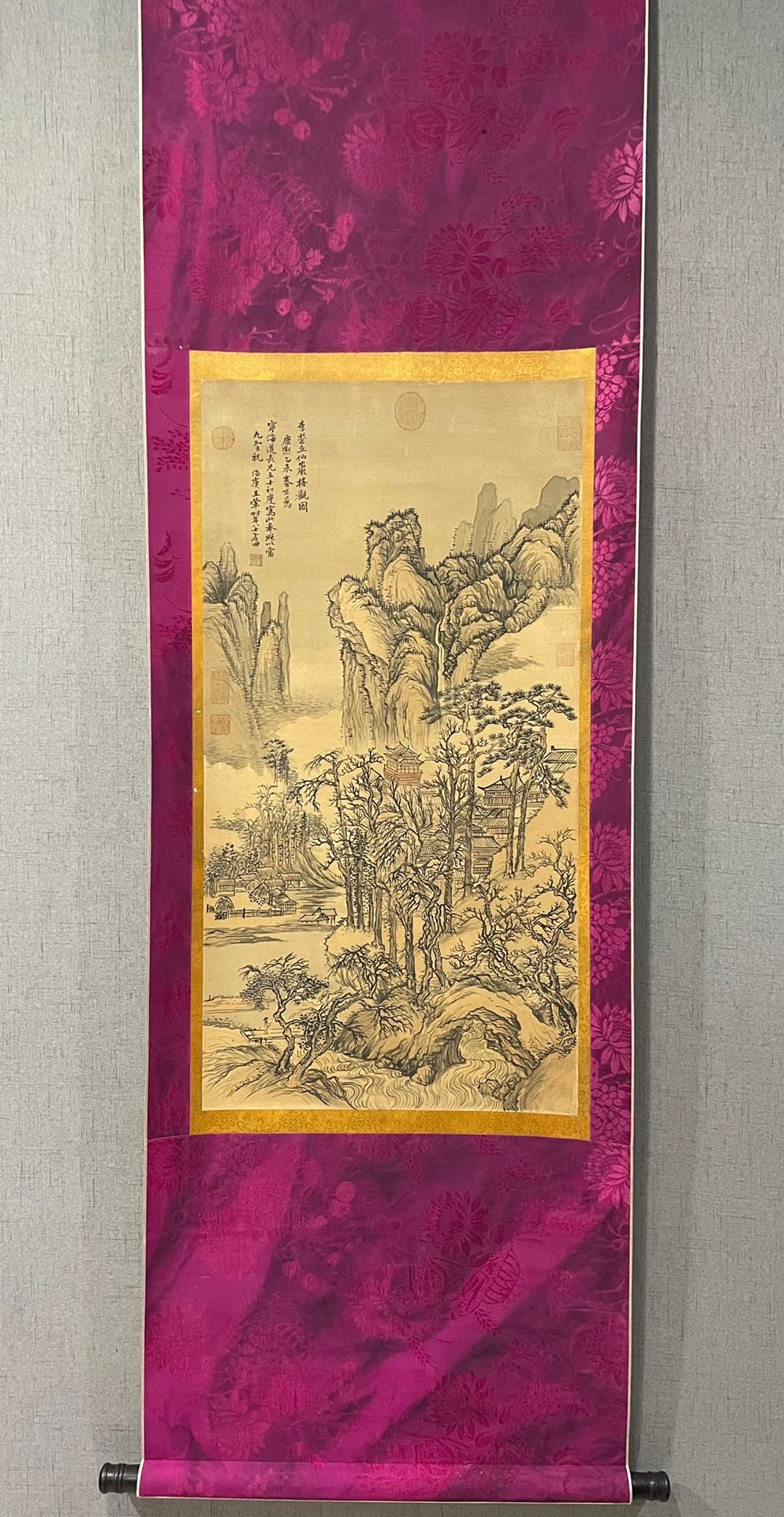 A Chinese Vertical Scroll Ink Painting of Landscape on Silk,Wang Hui: A Chinese Vertical Scroll Ink Painting of Landscape on Silk,Wang Hui,Size:90cmx46cm 中国水墨绢本山水画立轴，王翬