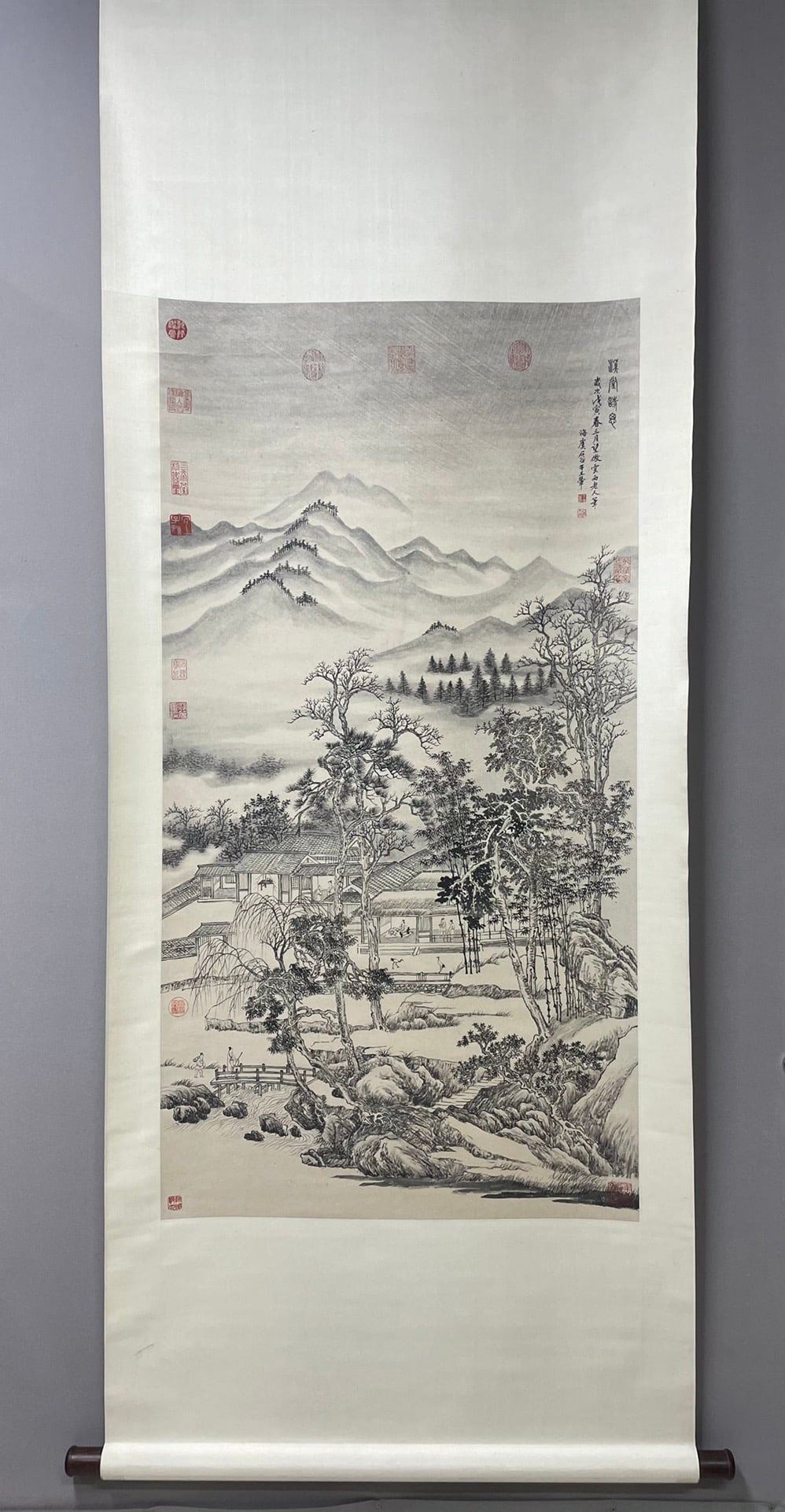 A Chinese Vertical Scroll Ink Painting of Landscape on Paper,Wang Hui,: A Chinese Vertical Scroll Ink Painting of Landscape on Paper,Wang Hui,Size:130cmx68cm 一幅中国水墨山水画立轴，王翬