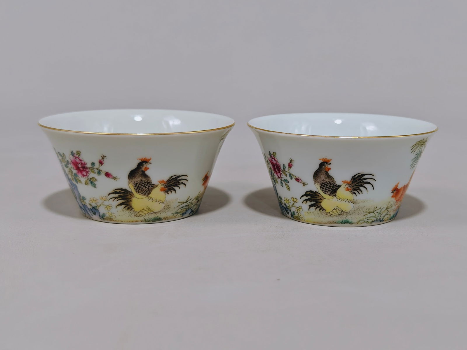 An Exquisite Famille-Rose Flower and Bird Pattern Cup : An Exquisite Famille-Rose Flower and Bird Pattern Cup Qing Dynasty, China Yongzheng Six-character Mark Size:3.7cmx7.8cm 中国清代 粉彩五公图马
