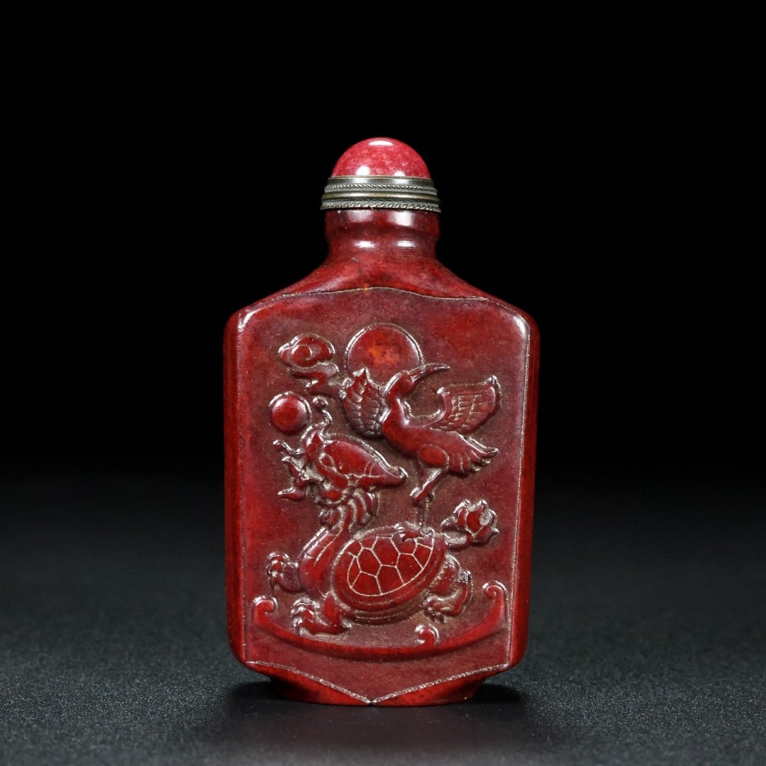A Exquisite White Jade Beast-Face Pattern with poem Snuff Bottle  (1 of 9)