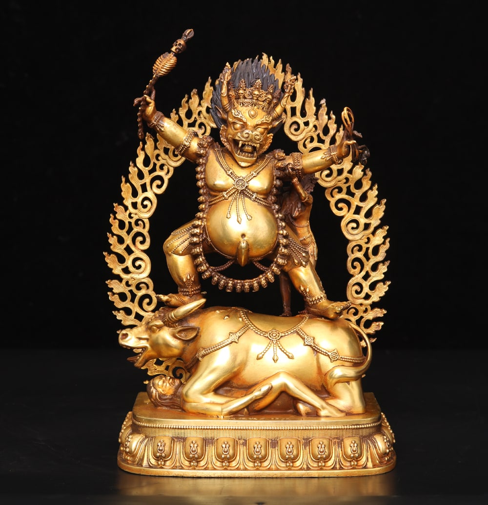 A Exquisite Gilt Bronze Buddha statue Ornament  (1 of 9)