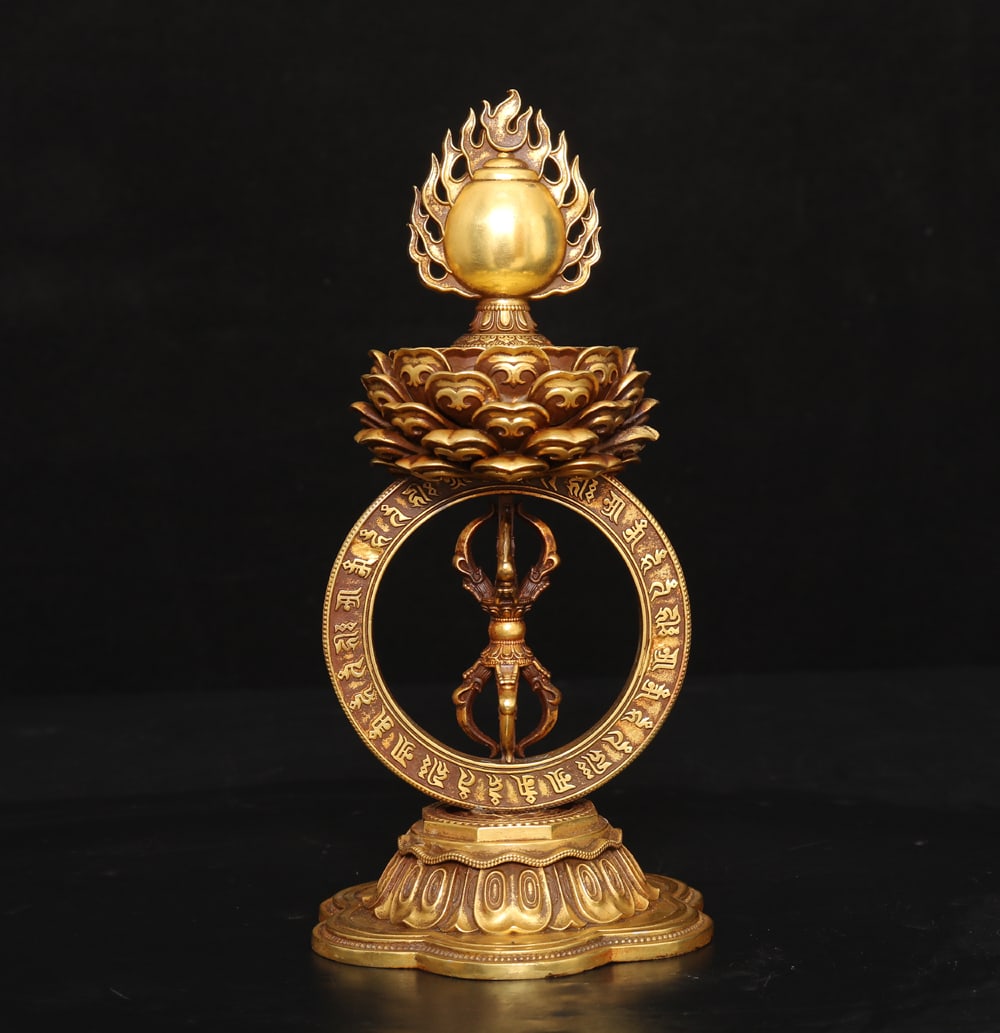 A Exquisite Gilt Bronze 铭文Ornament  (1 of 9)