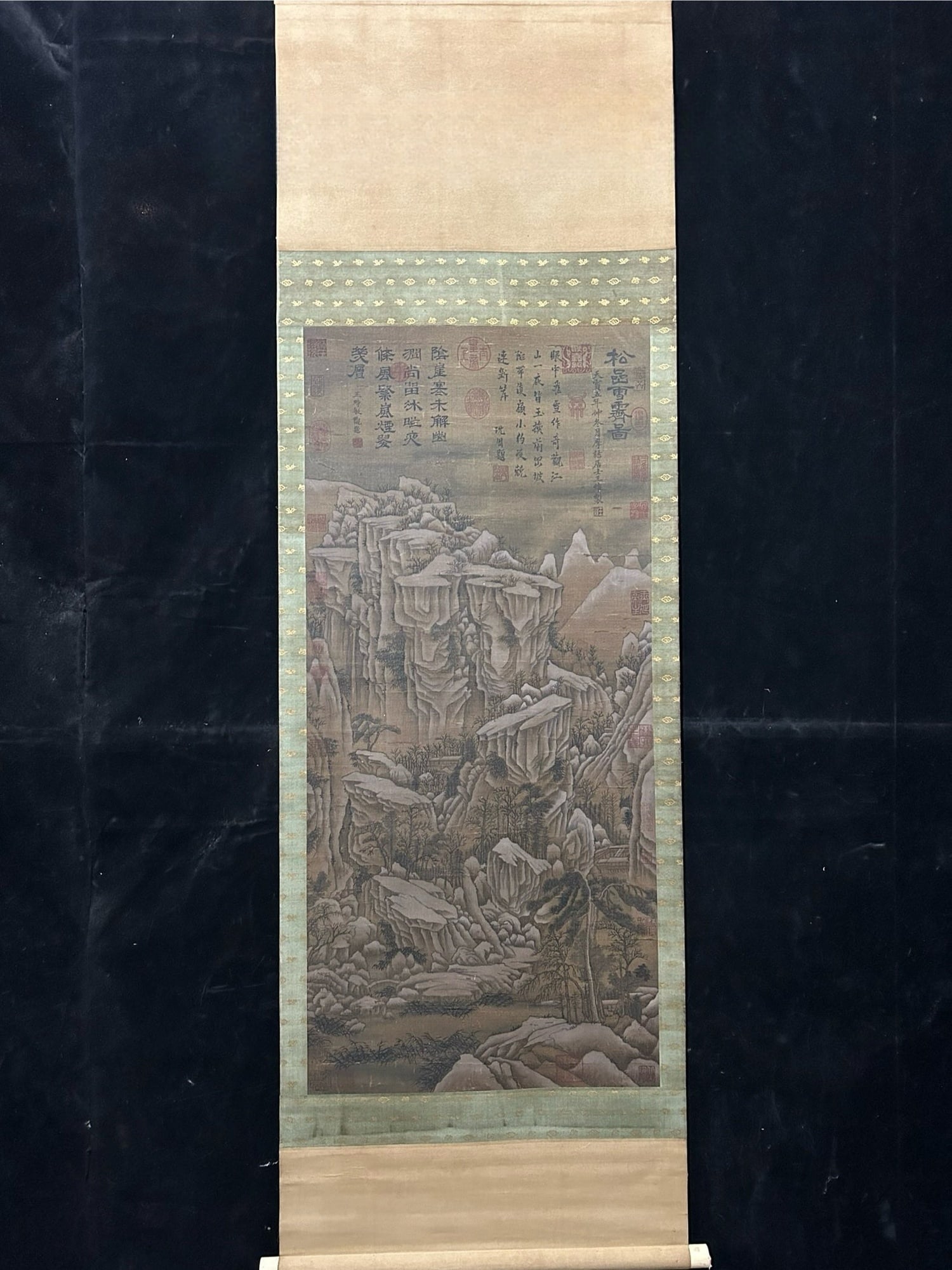 A Chinese Vertical Scroll Ink Painting of Landscape on Paper,Wang Wei: A Chinese Vertical Scroll Ink Painting of Landscape on Paper,Wang Wei,Size:105cmx48cm 一幅中国水墨山水画立轴,王维