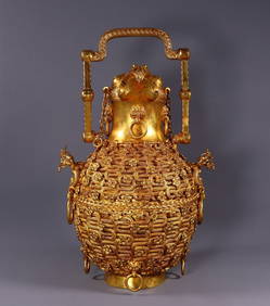 A Exquisite Gilt Bronze Dragon Pattern Bird-shaped Vase (1 of 12)