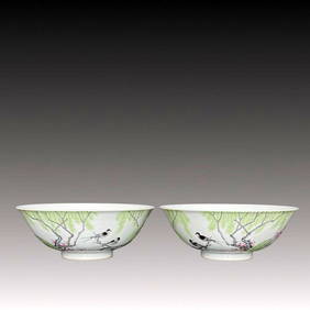A Pair of Exquisite Famille-Rose Flower and Bird Pattern Bowls,with poem (1 of 9)