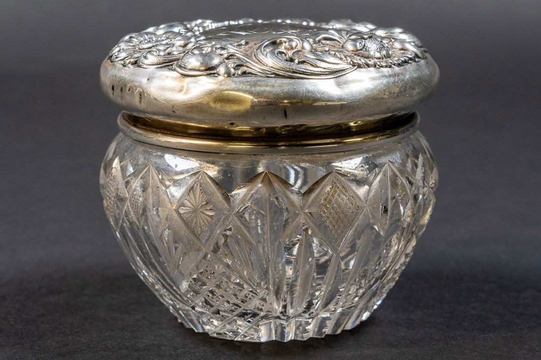 STERLING MONOGRAMED POWDER JAR. (1 of 5)