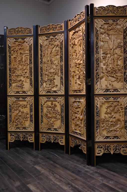 Wood Carved Openwork Four-Leaf Screen (1 of 7)
