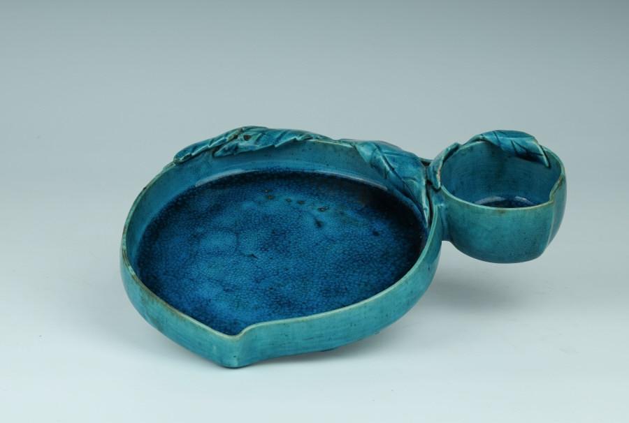 Turquoise-Glaze Peach-Shaped Brushwasher Group, Late Qing Dynasty: China, Late Qing Dynasty Dimensions: 10.1" (26cm) L Peach-shaped brushwasher group covered in turquoise crackle glaze, rim decorated with leaves and bottom decorated with three bat reliefs. 清 &