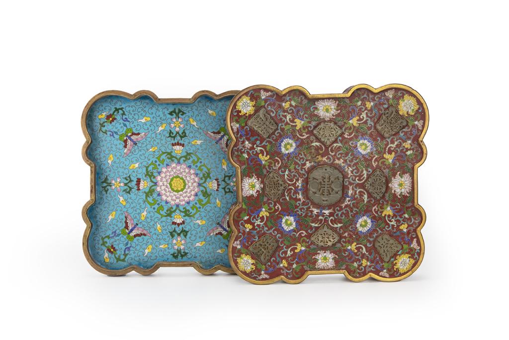 Celadon Jade Inset Cloisonne Enameled Quatrefoil-Covered Box, Qing Dynasty (1 of 16)