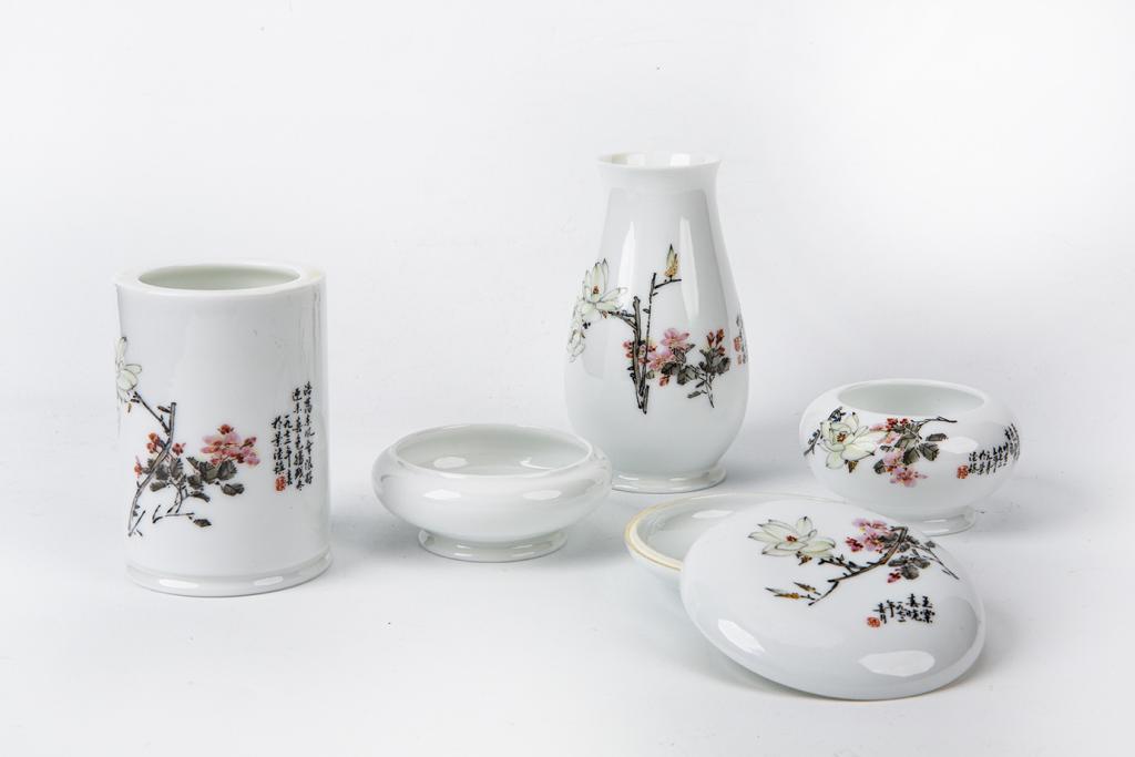 Set of 5 Famille Rose Scholar's Vases and Jarlets, 1972 (1 of 20)