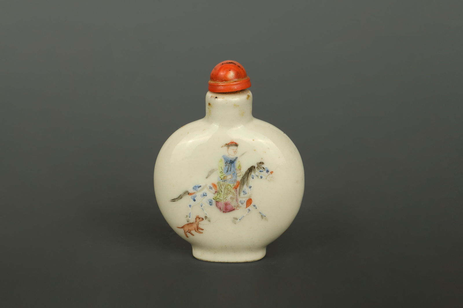 Manchu Warrior Famille Rose Flask Form Snuff Bottle, Daoguang Mark and possibly Period (1 of 9)