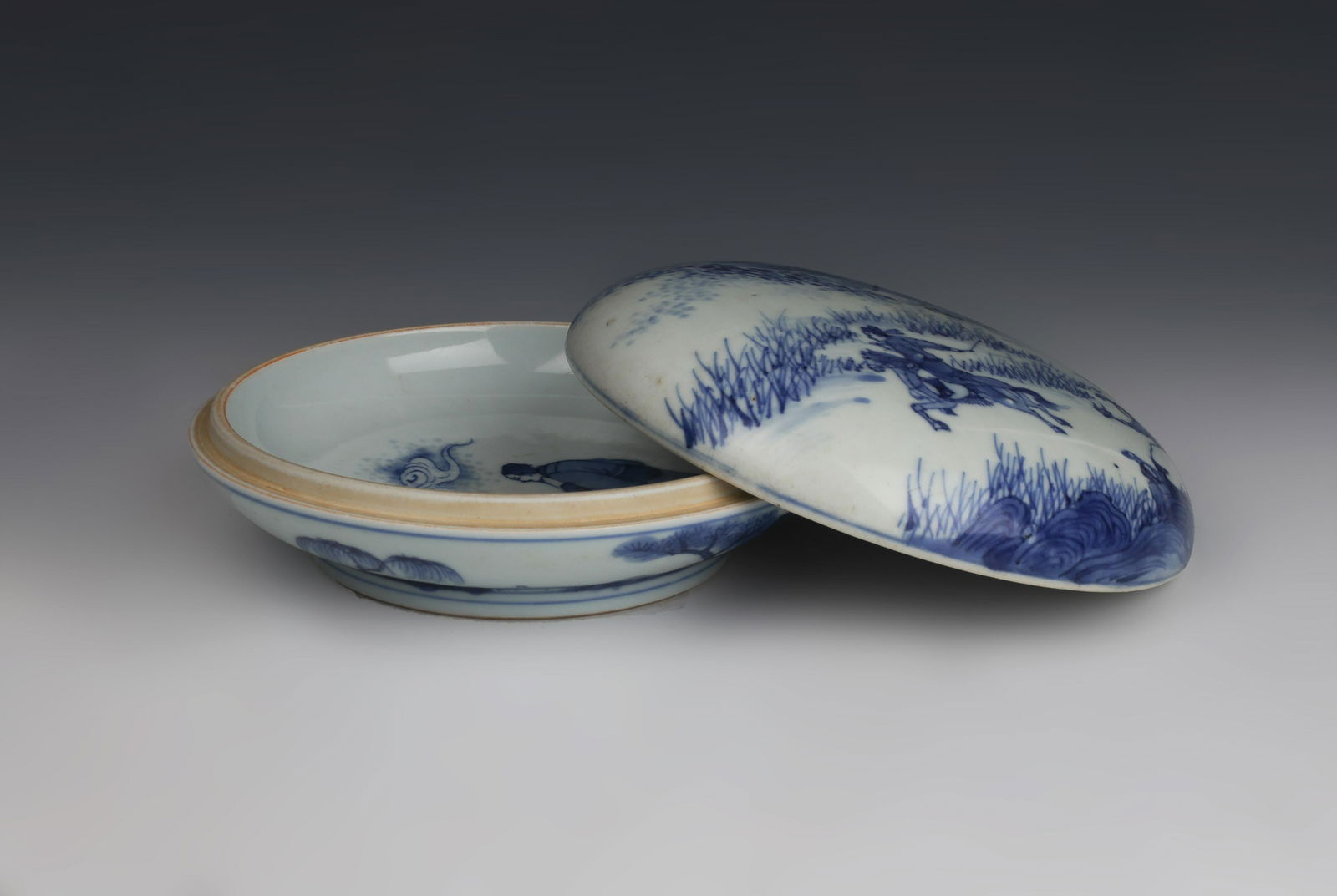 Blue and White Three Kingdoms Story Box, Married Base. (1 of 7)