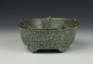 Extremely Rare Guan-type Brush Washer&#65292;Yuan Dynasty, 13-15th C