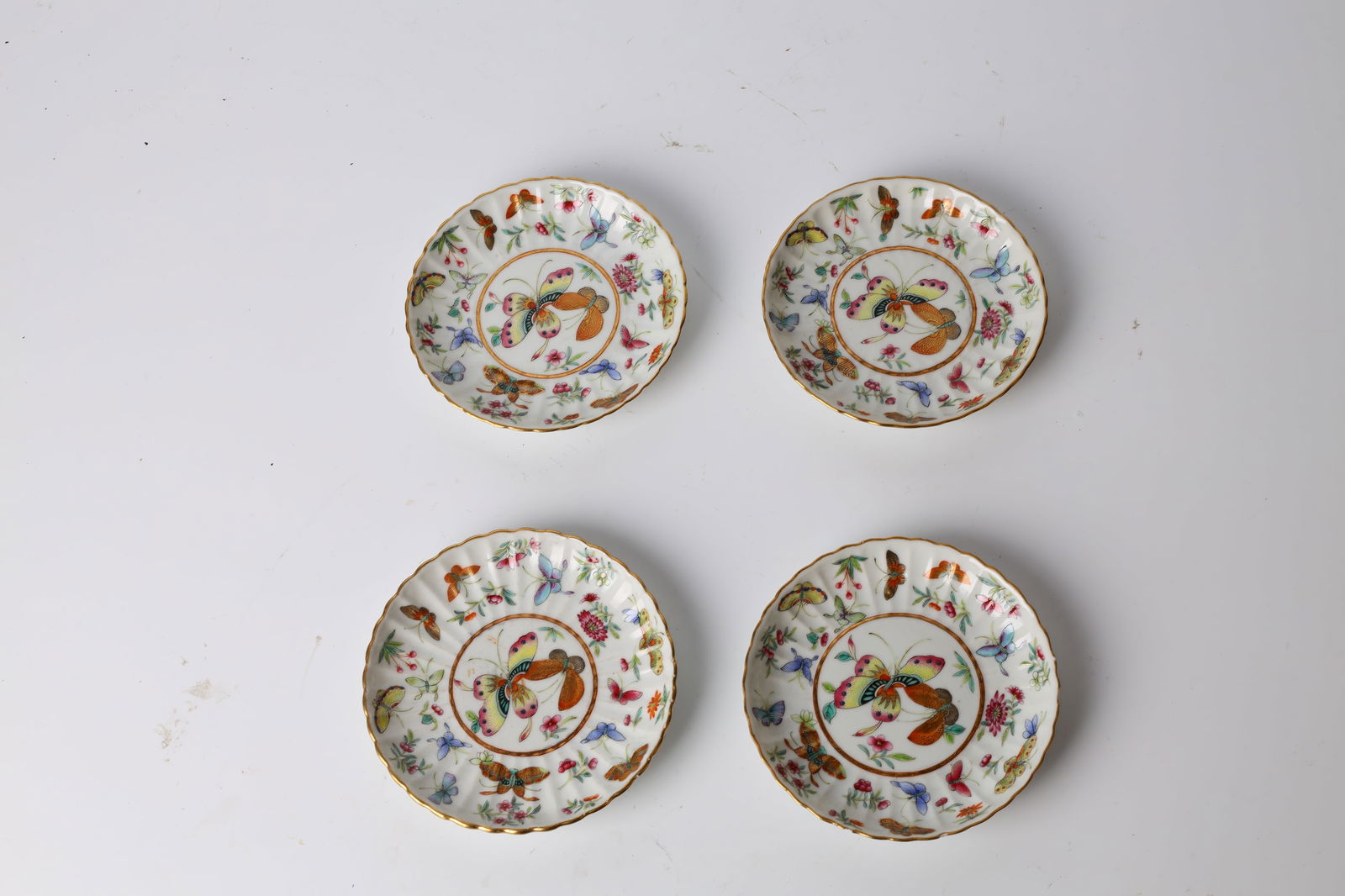 Guangxu Reign Mark Famille Rose Butterfly Small Dishes, Min Guo (Republic of China Period) (1 of 6)