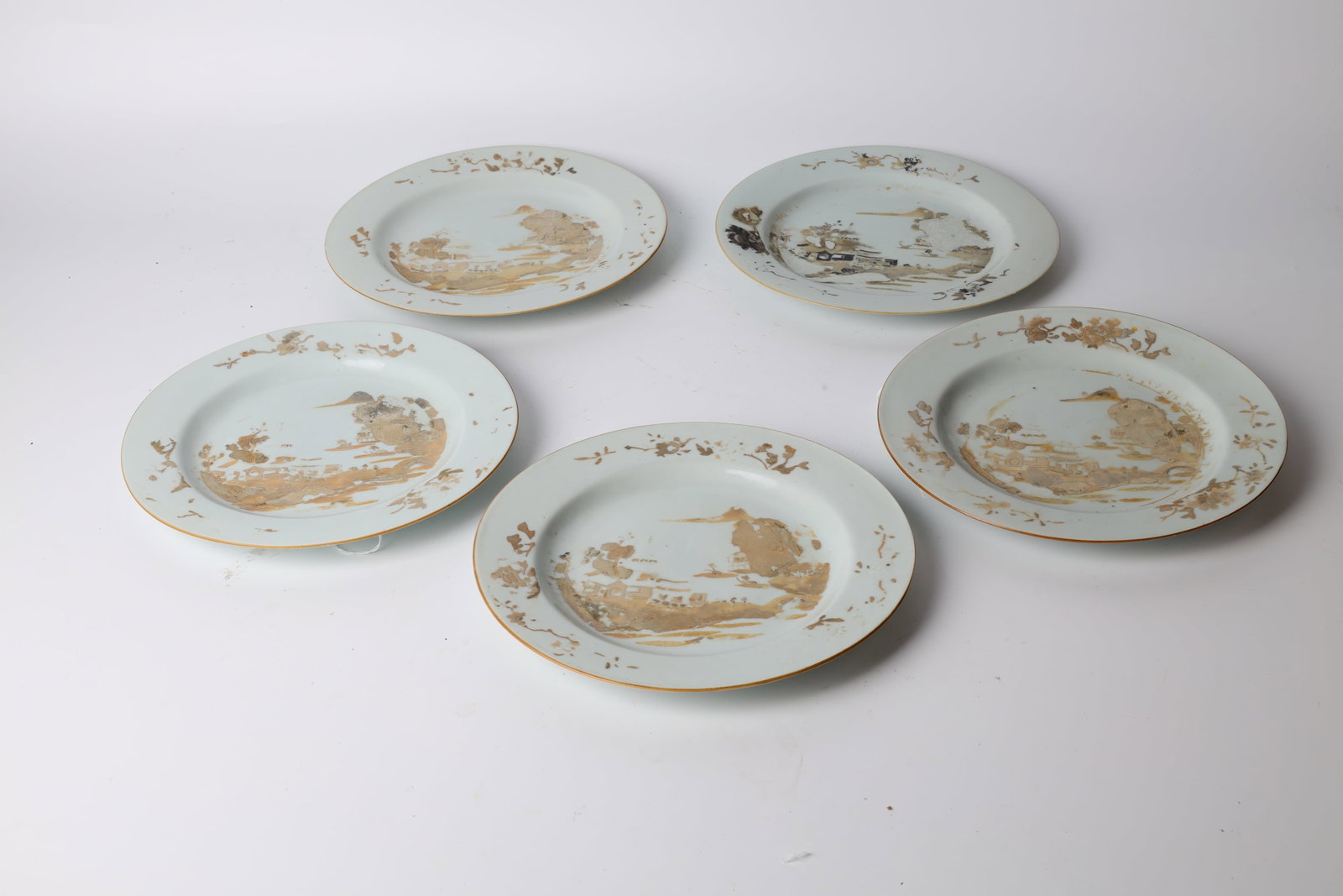 Habsburg Feldman S A Genera nov 12,1987 Pagoda Pantern in enamels plates: Dimensions: 9 1/16" (23cm) H南京号海捞瓷盘（ 失色）五只