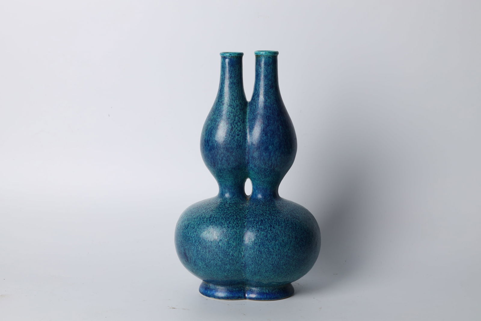 One Qing Qianlong-marked Double-Necked Vase with Furnace Glaze (1 of 7)