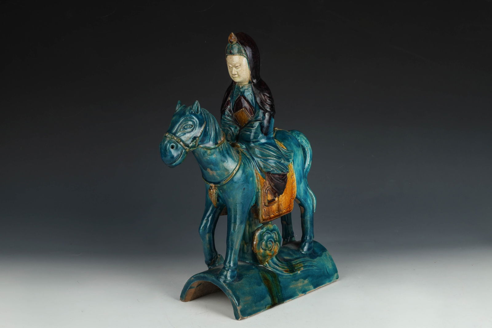 Pottery Roof Tile Horseman, Ming Dynasty: Dimensions: 14 1/2" (37cm) H, 12" (30.5cm) L明代骑马人陶塑