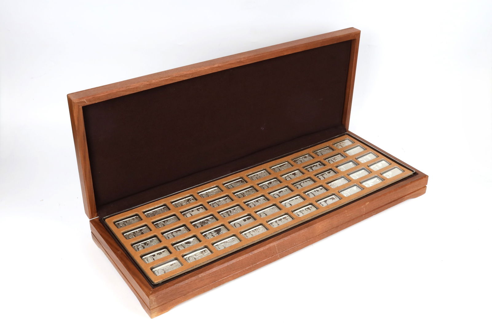 A 1000 Years of British Monarcy Silver Ingot Set: Millennium of the British Monarchy 