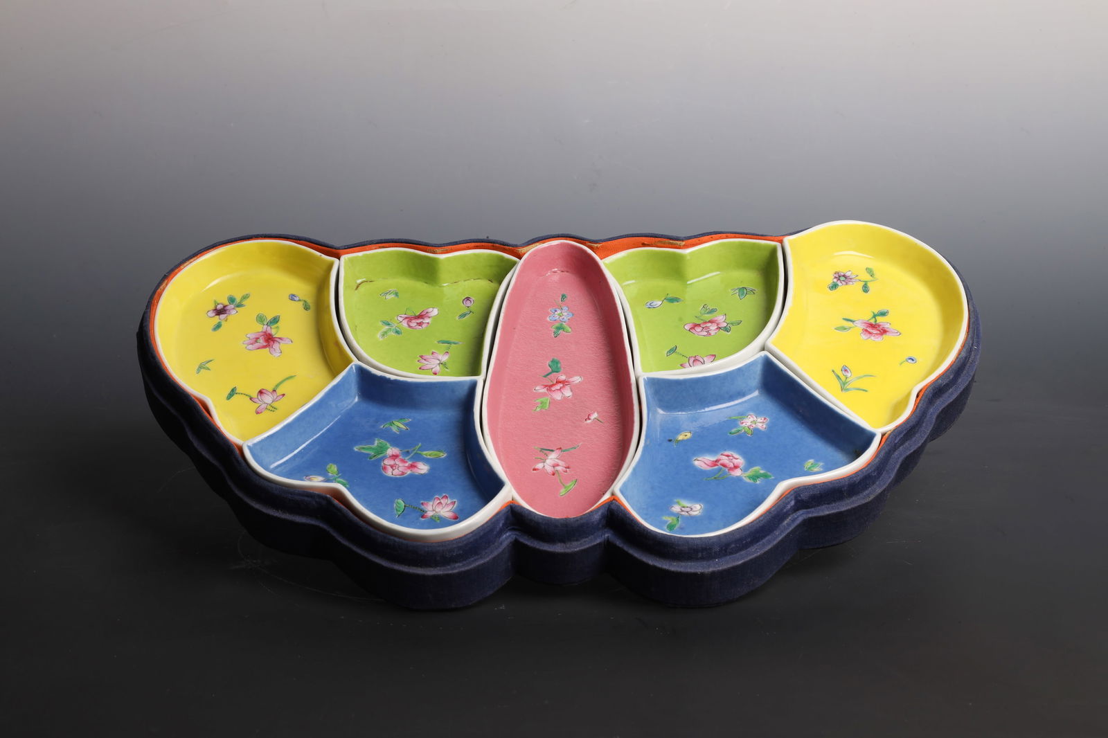 Famille Rose Butterfly Sweetmeat Dish Set China 19th Century (1 of 6)