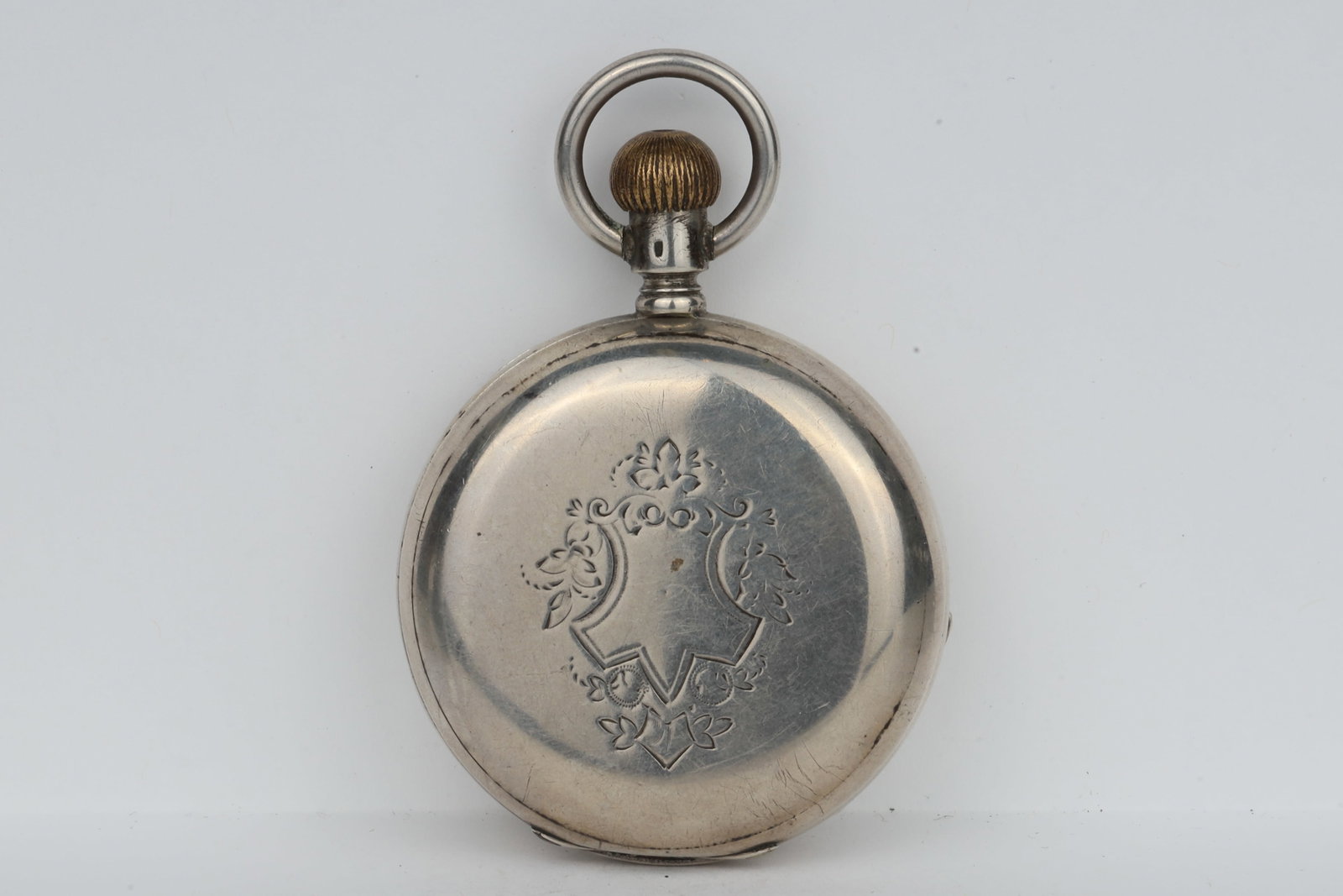 Unbranded Full Hunter Silver Case Pocket Watch: Unbranded Full Hunter Silver Case Pocket WatchMovement Setting: Lever setWind Mechanism: PendantCase Metal: 0.800 SilverDimensions: 5cm Dia