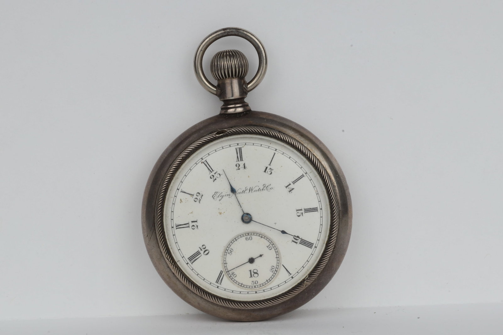 Elgin Pocket Watch: Elgin Pocket WatchMovement Serial Number: 5775345Grade: 104Model: 5Estimated Production Date: 1895Size: 16sJewels: 7jMovement Setting: PendantWind Mechanism: PendantDemensions: 5.3cm Dia