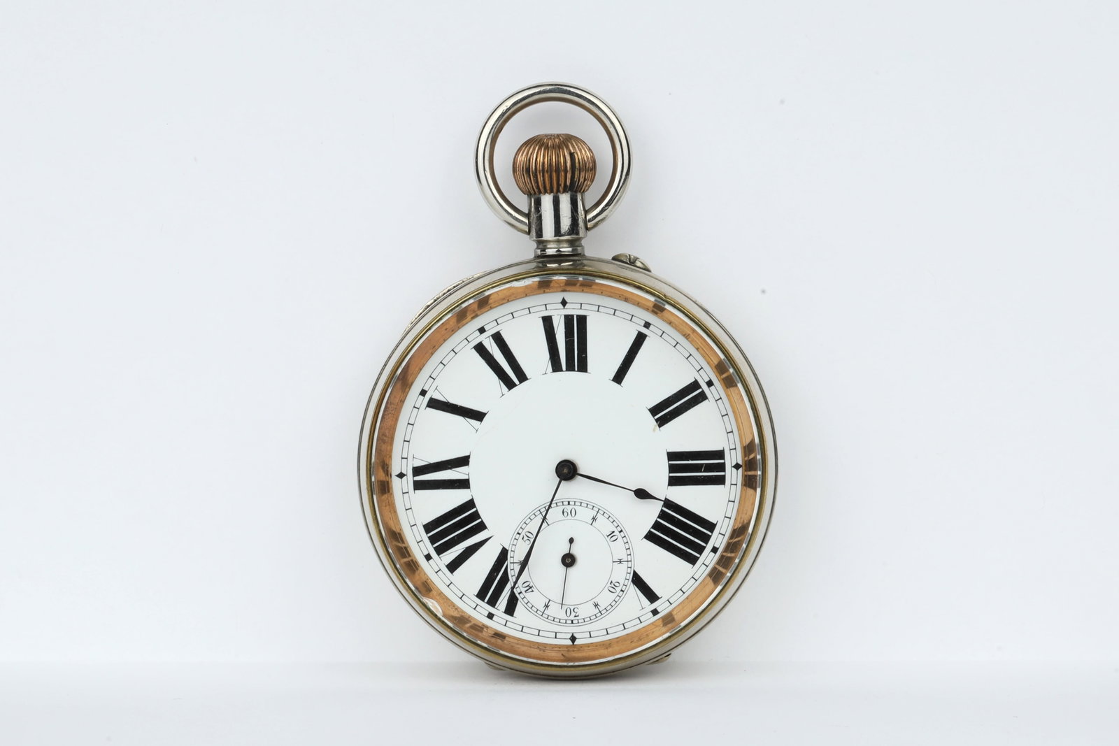 Unbranded Large Size Pocket Watch: Unbranded Large Size Pocket WatchMovement Setting: Pin-setWind Mechanism: PendantDimensions: 6.6cm Dia