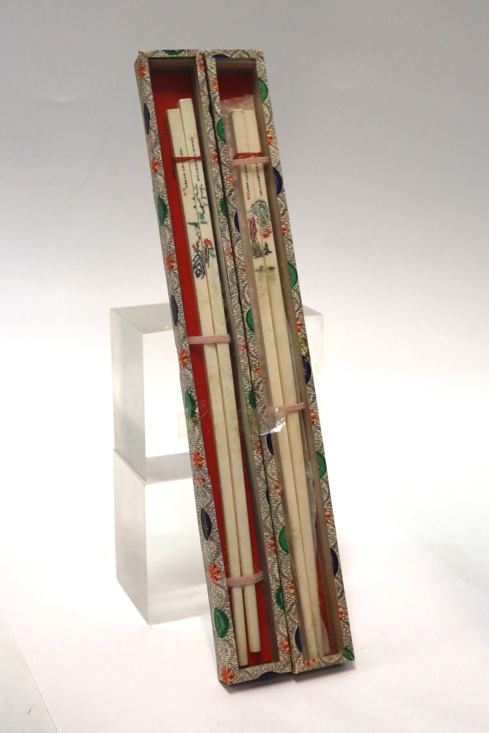 Two Pairs of Carved Bone Chopsticks China 20th Century: Two Pairs of Carved Bone Chopsticks China 20th Century Dimensions: 23.8cm L 20世纪中国骨雕筷子两双
