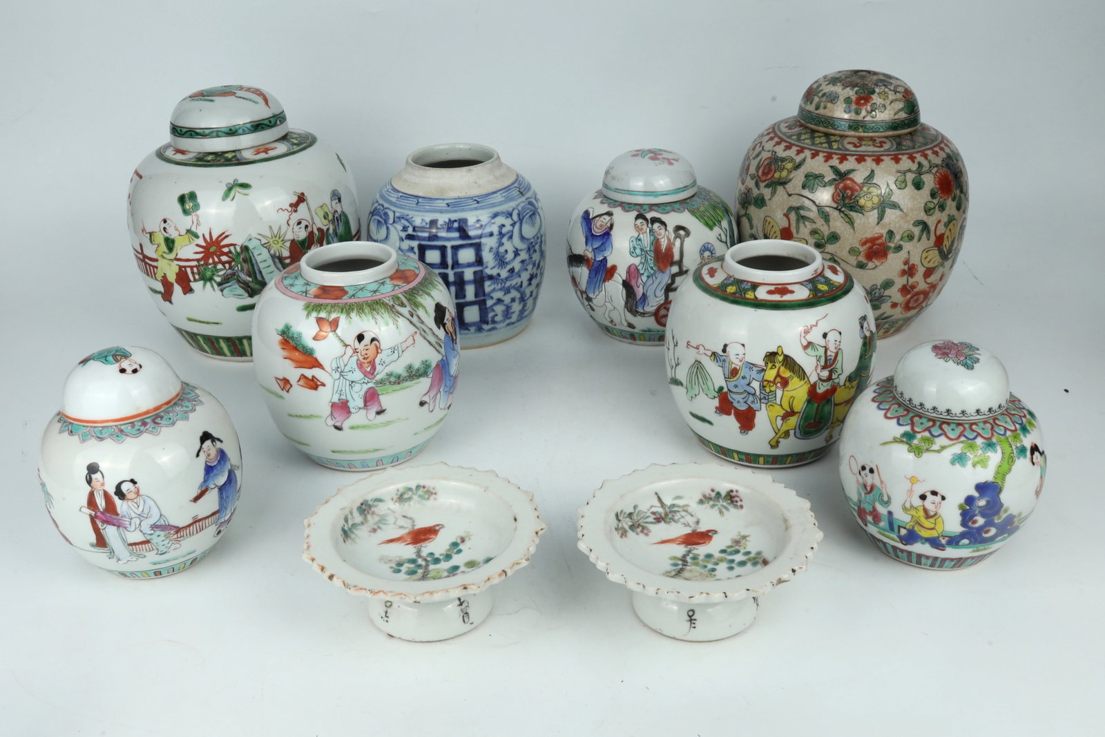 Ten Chinese Porcelain Items China 20th Century (1 of 10)