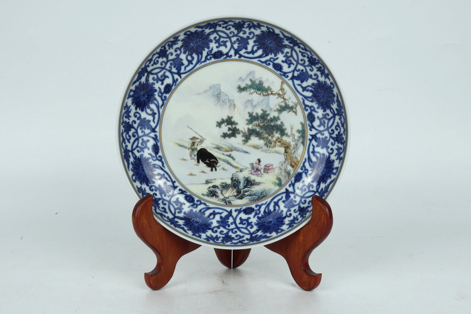 Blue and White Famille Rose Dish China 20th Century: Blue and White Famille Rose Dish China 20th Century Dimensions: 19.1cm Dia 中国青花粉彩盘一件