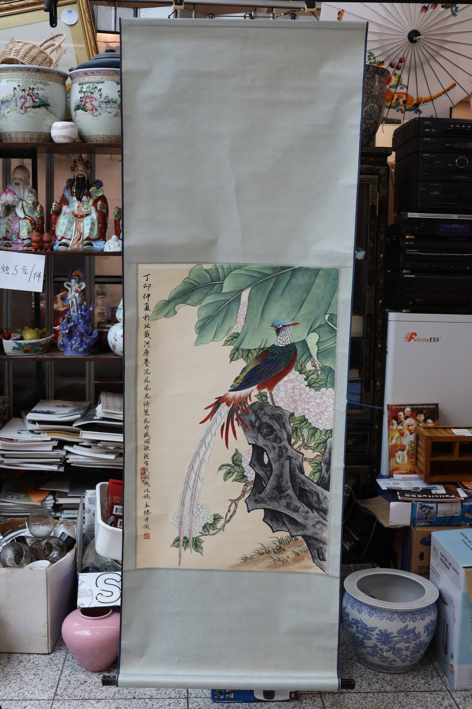 Chinese Flower and Bird Hanging Scroll: Chinese Flower and Bird Hanging Scroll Dimensions: overall 172.1cm L, 59.1cm W; painting 79.4cm L, 50.8cm W 中国花鸟立轴画卷一幅