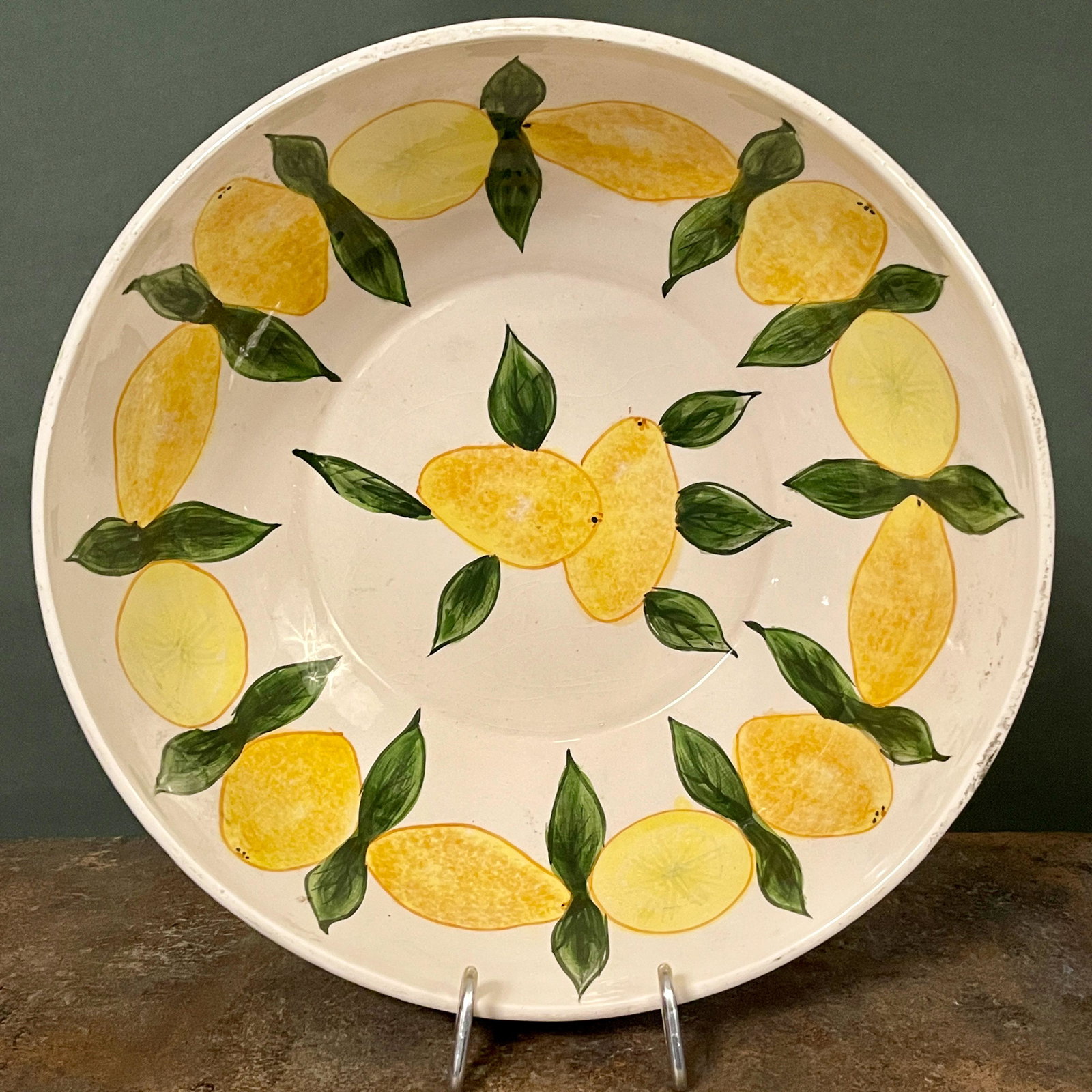 Large Italian Majolica Serving Bowl w/ Yellow Lemons: Large Italian Majolica Serving Bowl w/ Yellow Lemons. 12"Dia x 5”H.