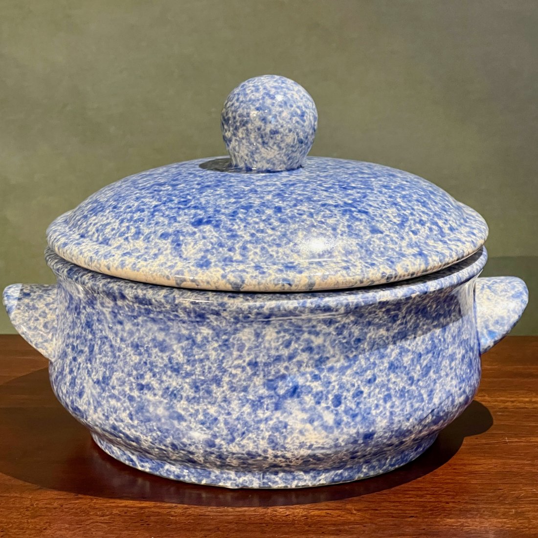 Antique Staffordshire Blue Spatterware Lidded Pot c1850 (1 of 3)