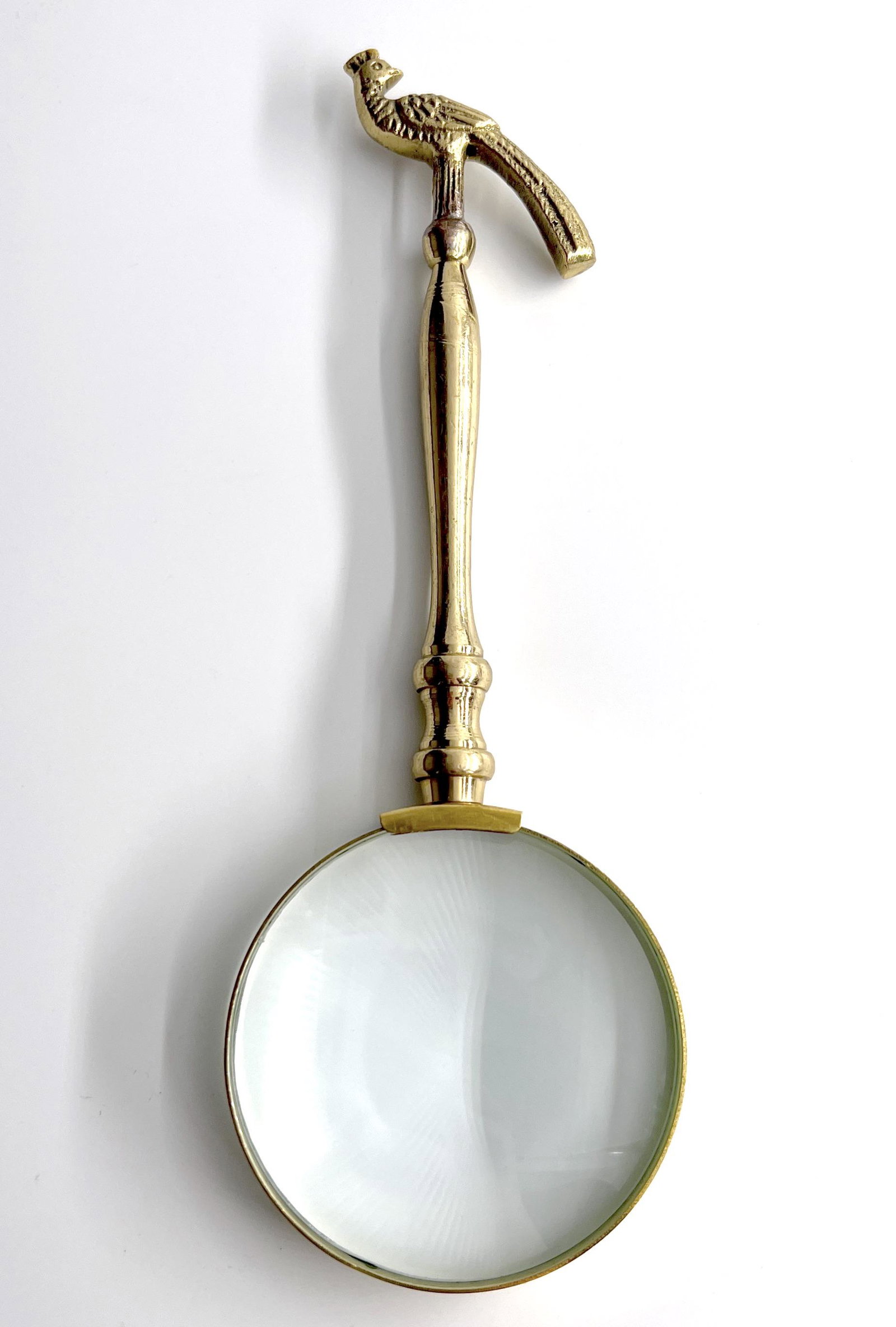 DECORATIVE ENGLISH VICTORIAN-STYLE BRASS MAGNIFYING GLASS (1 of 2)