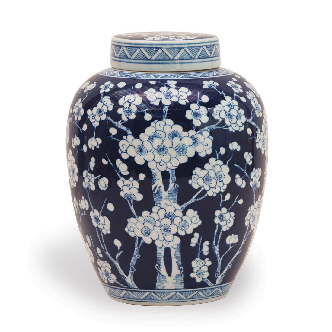 Blue and White Chinese Export-Style Porcelain Jar with Cover (1 of 1)