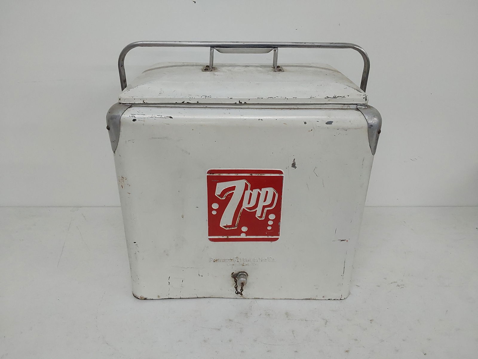 7UP cooler with tray (1 of 5)