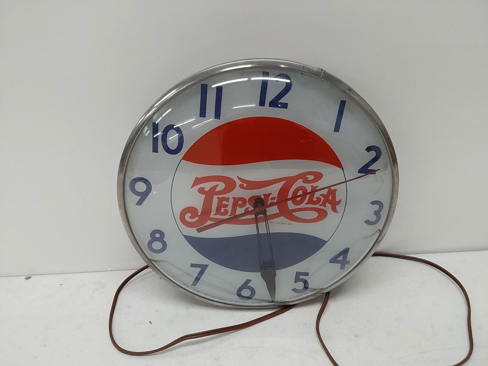 Pepsi-Cola clock (1 of 4)