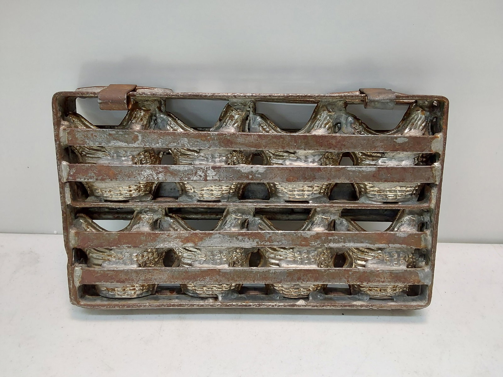 candy mold: medium chicken candy mold