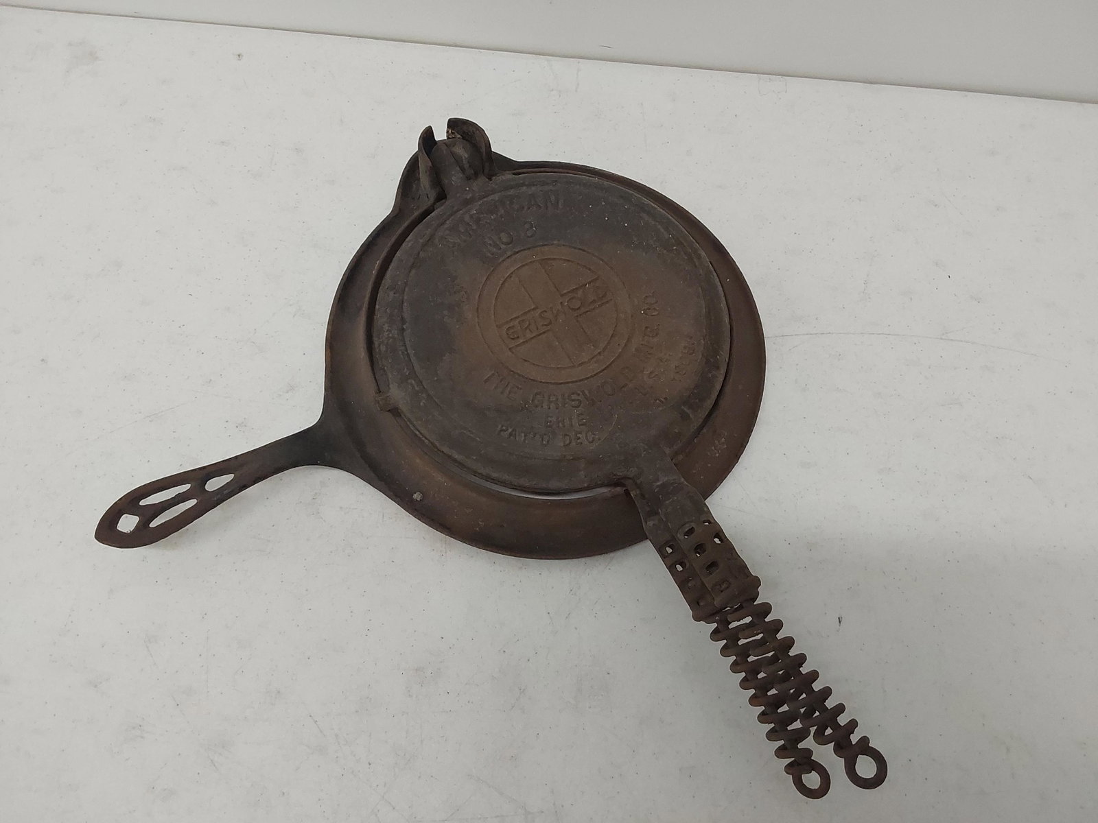 #8 Griswold waffle iron: #8 Griswold waffle iron
