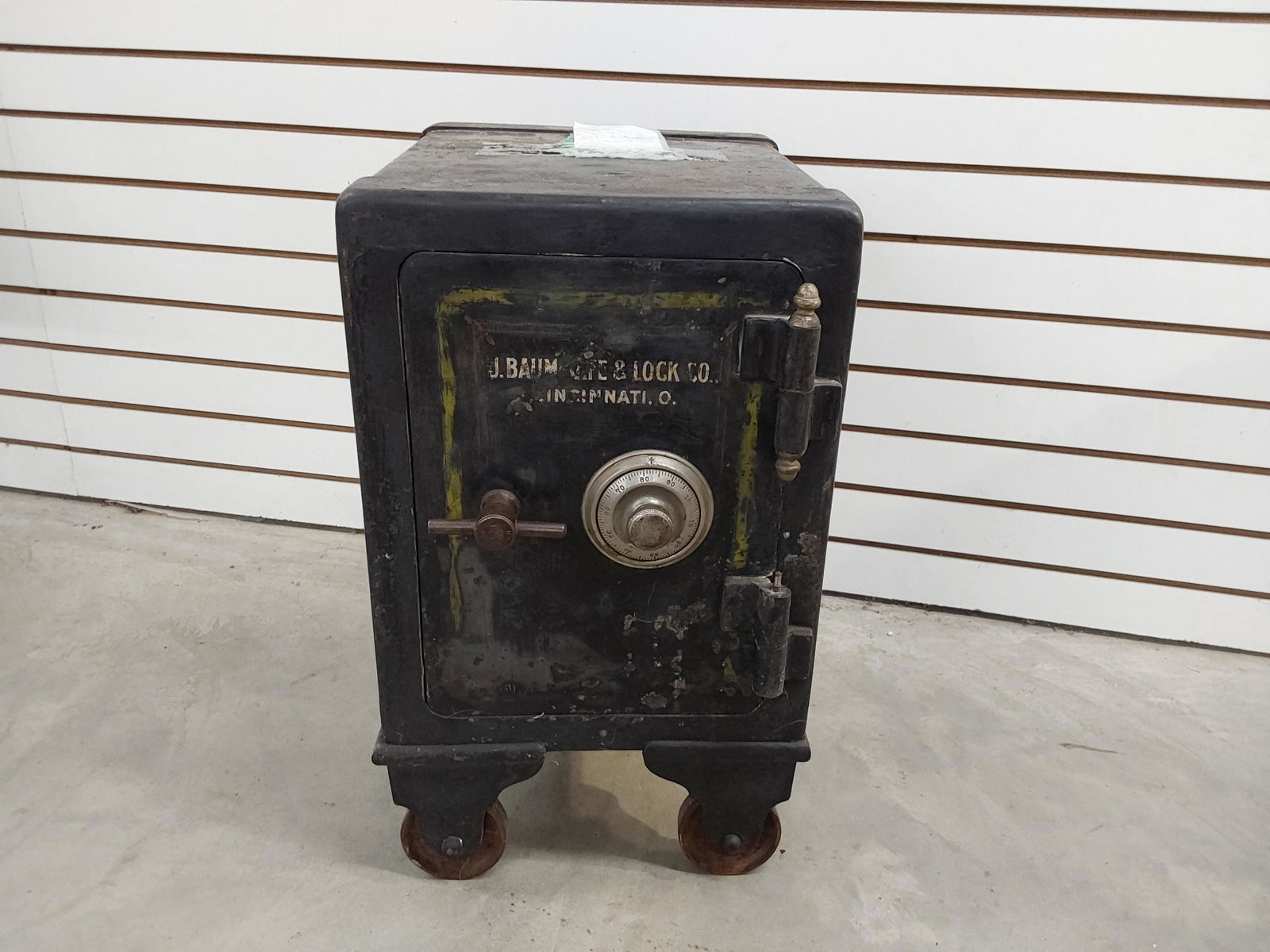 Small Cast Iron Safe W combo