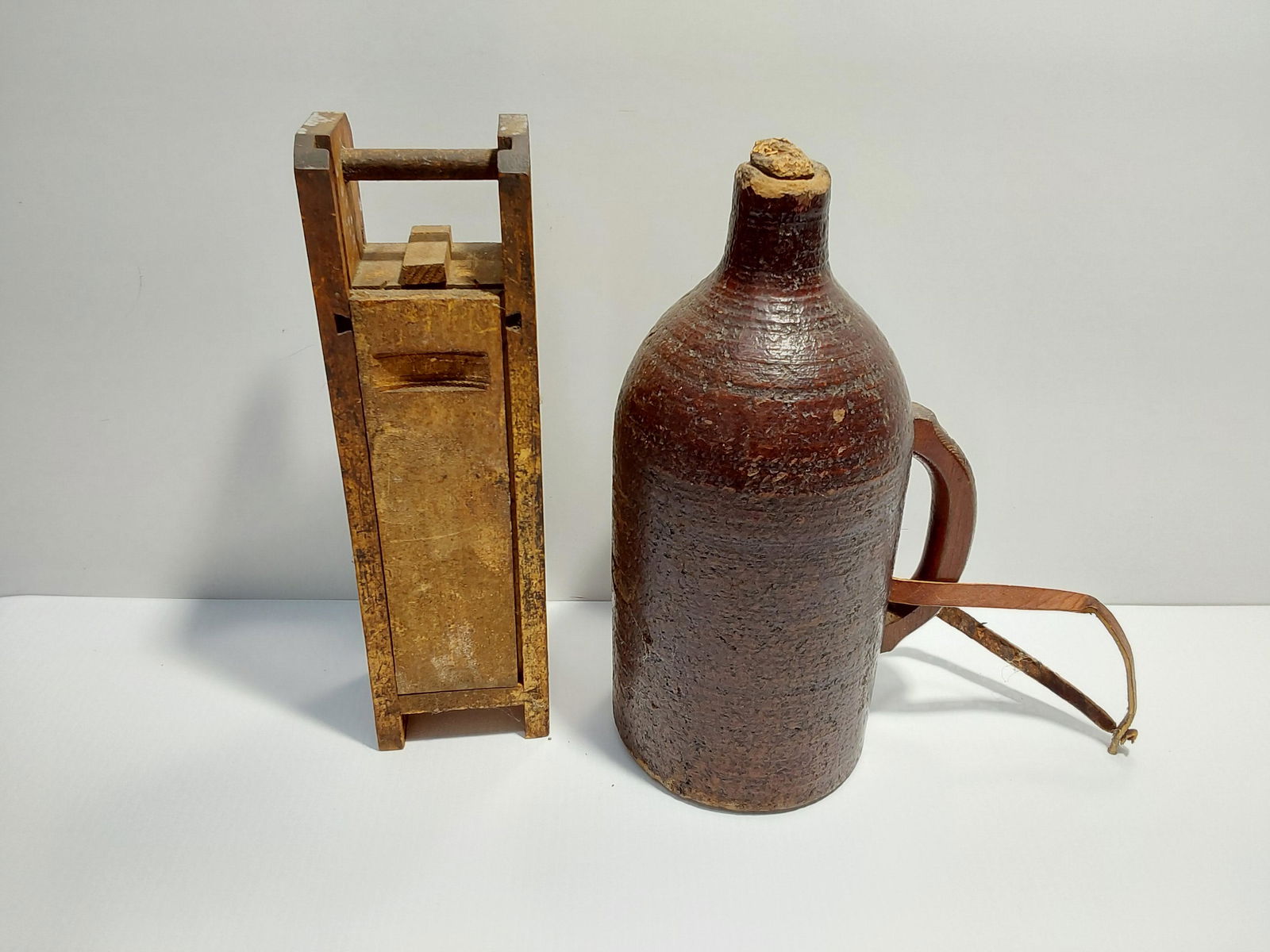 miner's powder keg & cap box: miner's powder keg & cap box