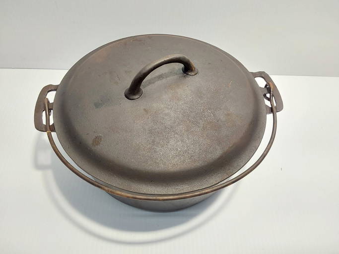 Griswold dutch oven with lid Dec 31, 2022 Freeman Yoder Auctions in PA